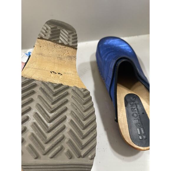 Metallic Blue Swedish Clogs - Picture 4 of 6